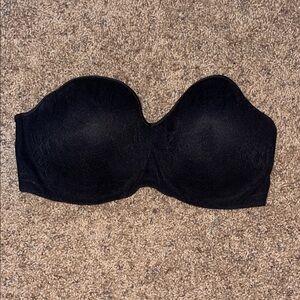 Elegant Black Strapless Bra